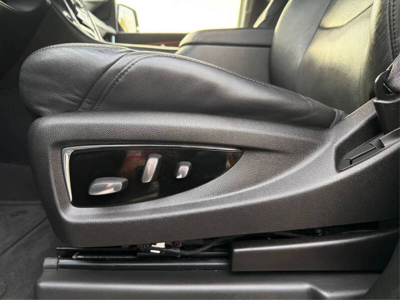 2016 Cadillac Escalade Luxury Collection