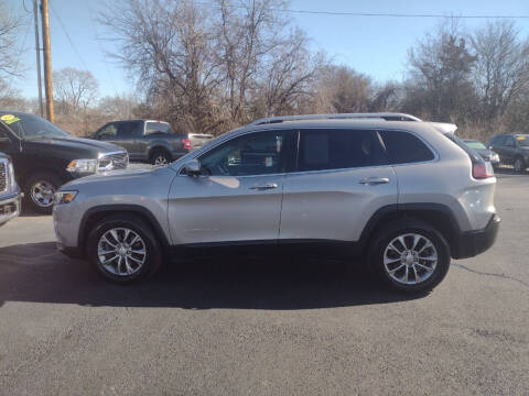 2019 Jeep Cherokee for sale at Auto Acceptance in Tupelo MS