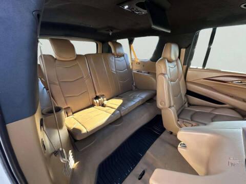 2017 Cadillac Escalade ESV Platinum