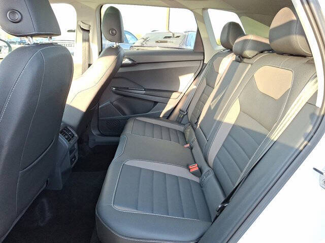 2024 Volkswagen Taos SEL 4Motion