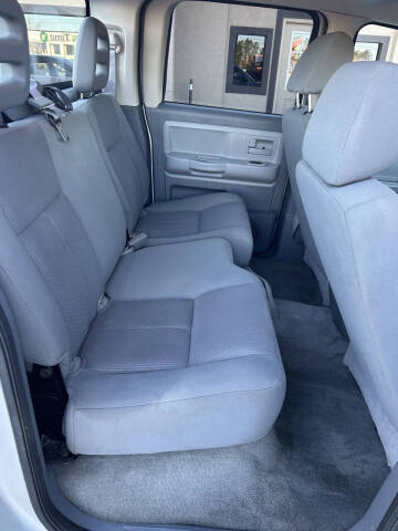 2006 Dodge Dakota SLT