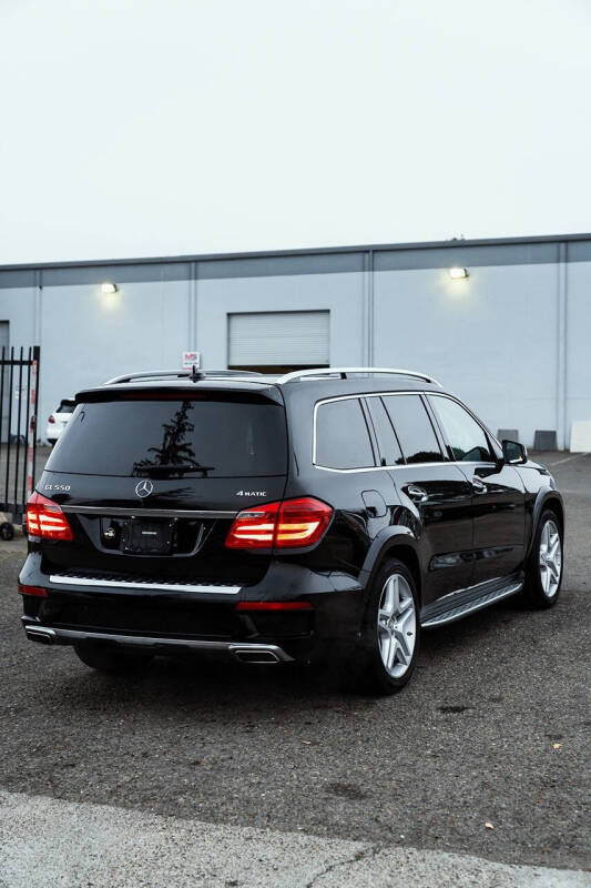 2015 Mercedes-Benz GL-Class GL 550 4MATIC