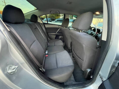 2011 Mazda MAZDA3 i Touring