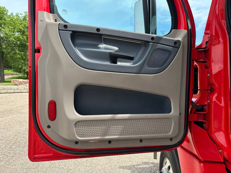 2017 Freightliner Cascadia