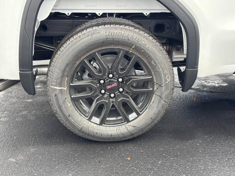 2026 GMC Sierra 1500 Elevation Standard