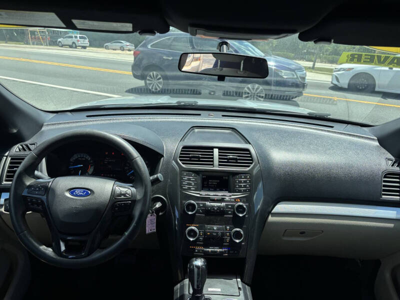 2018 Ford Explorer