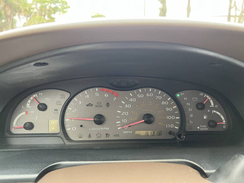 2001 Toyota Sequoia SR5