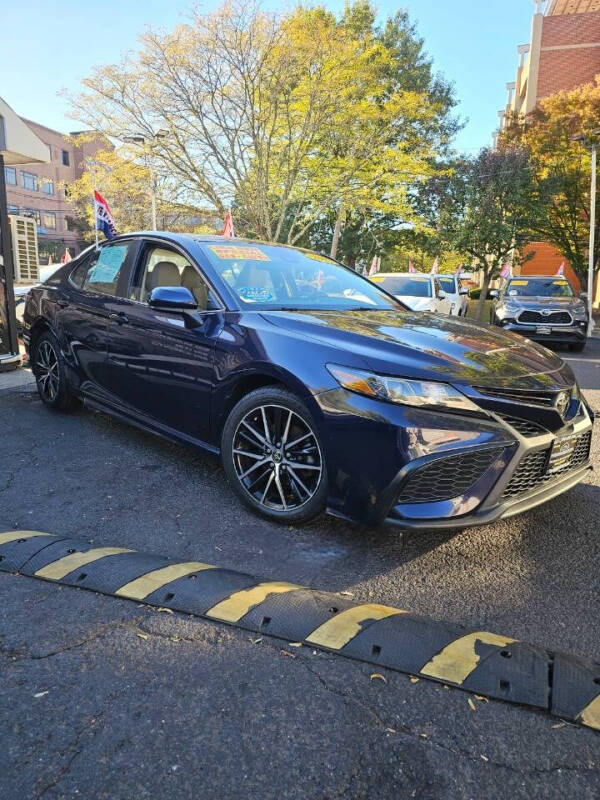 2021 Toyota Camry SE Nightshade
