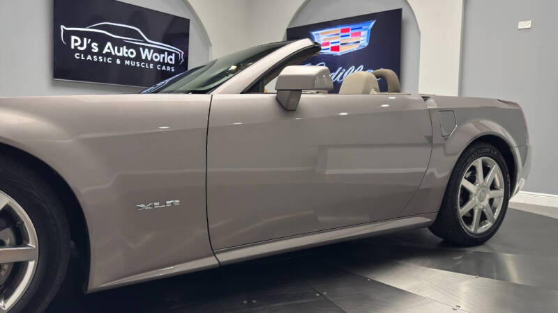 2004 Cadillac XLR