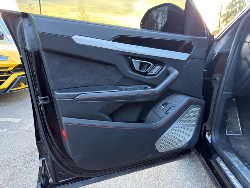 2020 Lamborghini Urus