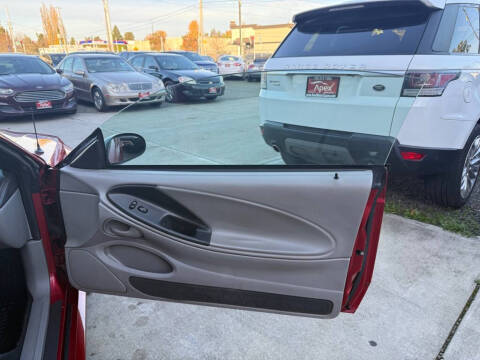 2004 Ford Mustang GT Deluxe