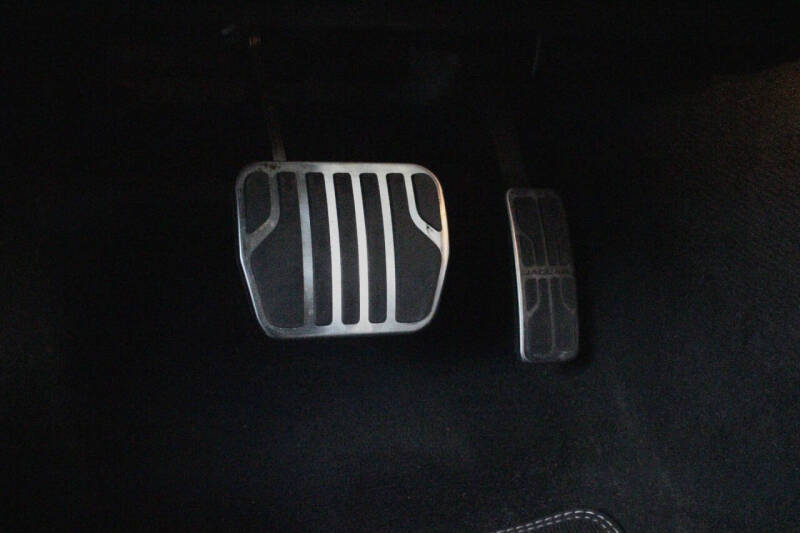 2017 Jaguar F-TYPE SVR