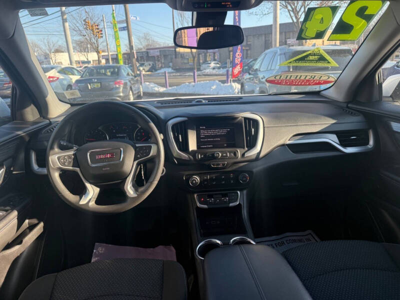 2024 GMC Terrain SLE