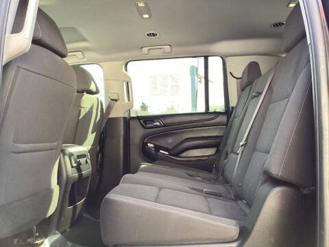 2017 Chevrolet Suburban LS