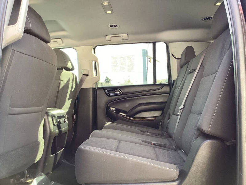 2017 Chevrolet Suburban LS