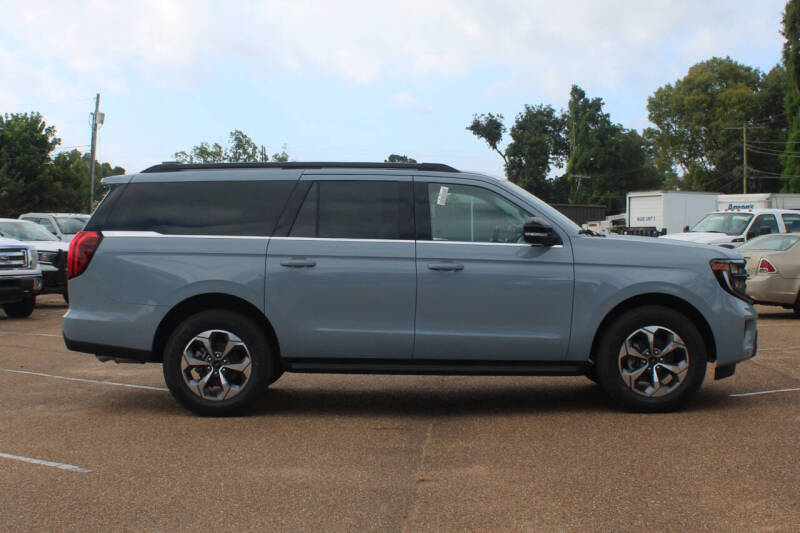 2027 Ford Expedition MAX Active