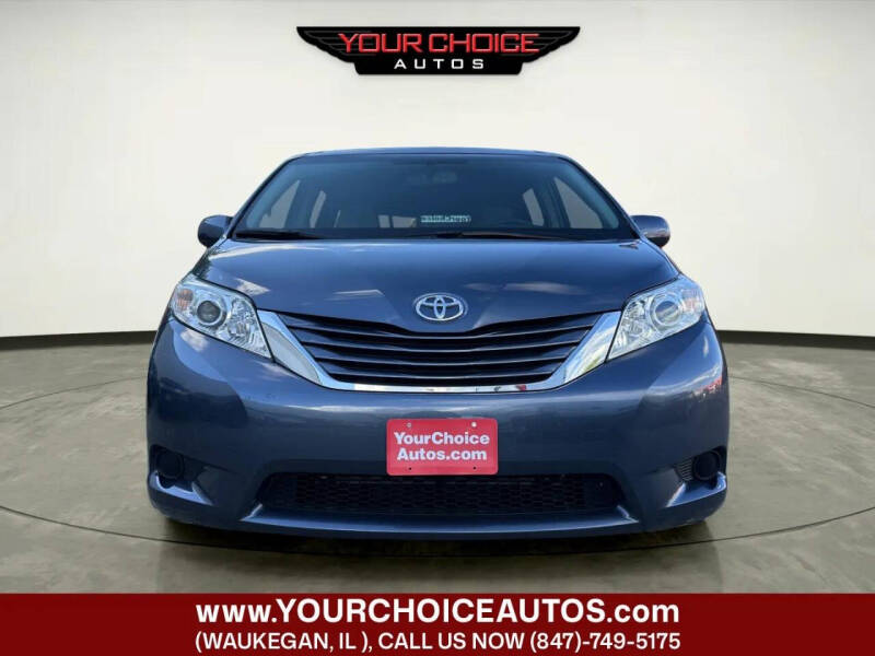 2017 Toyota Sienna LE 8-Passenger