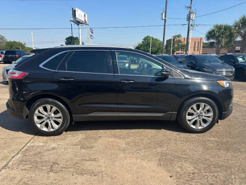 2020 Ford Edge Titanium