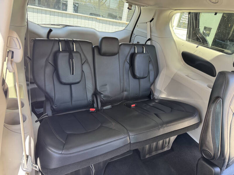 2019 Chrysler Pacifica Touring L