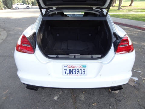 2011 Porsche Panamera 4