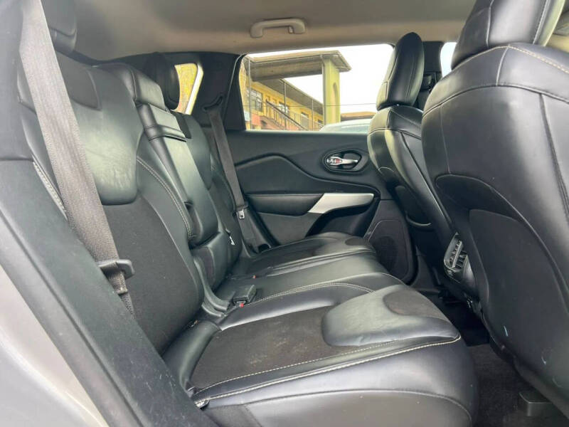 2018 Jeep Cherokee Latitude Plus