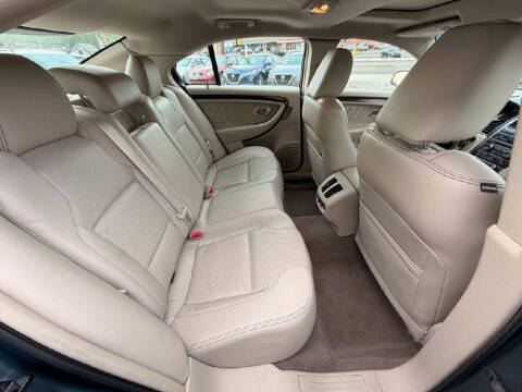 2010 Ford Taurus Limited
