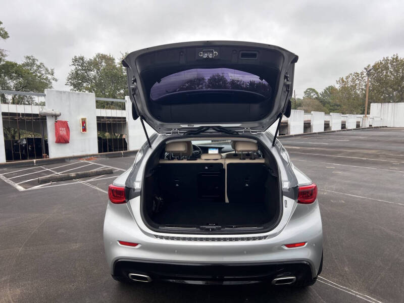 2018 Infiniti QX30 Premium