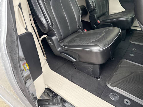 2019 Chrysler Pacifica Limited 35th Anniversary