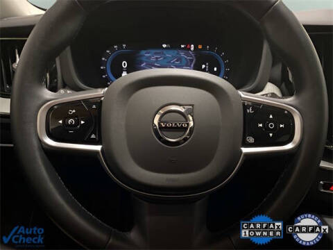 2025 Volvo XC60 B5 Plus Dark Theme