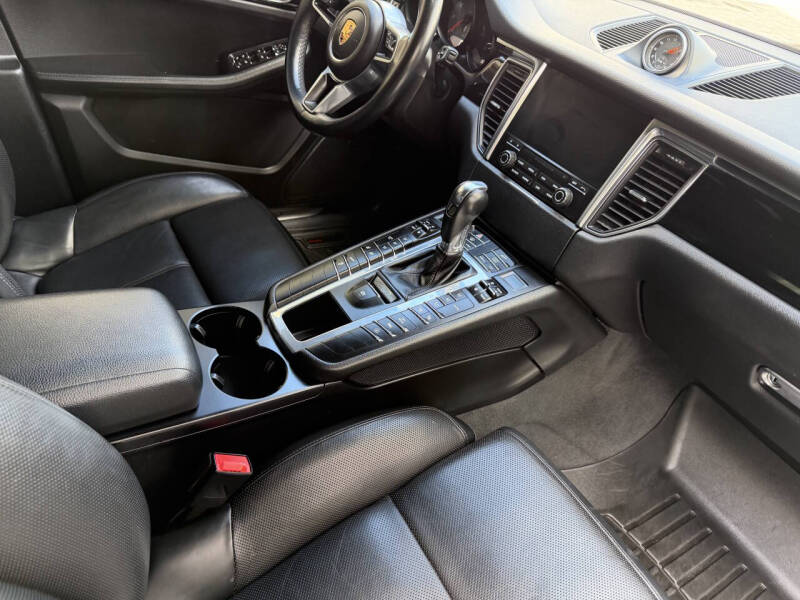 2018 Porsche Macan S