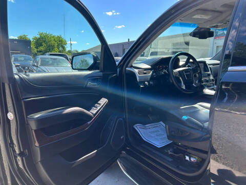 2017 GMC Yukon SLT