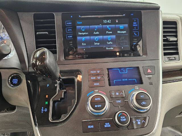 2017 Toyota Sienna XLE 7-Passenger