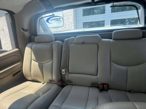 2005 Chevrolet Avalanche 1500 LS