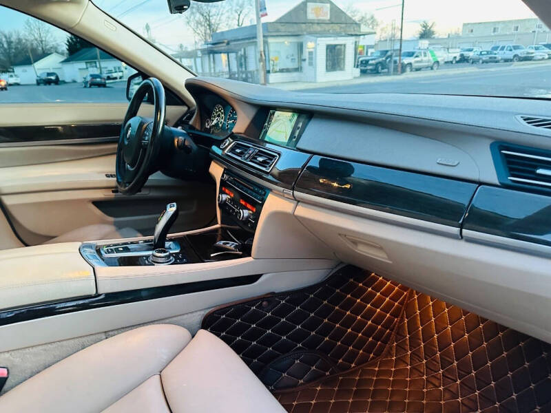 2012 BMW 7 Series 750Li xDrive