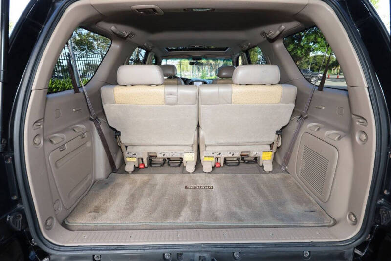 2001 Toyota Sequoia Limited