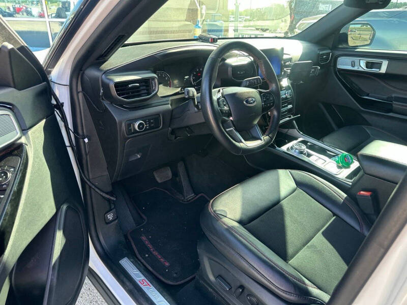 2023 Ford Explorer ST-Line