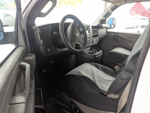 2017 Chevrolet Express 2500