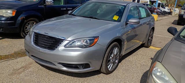 2013 Chrysler 200 Touring