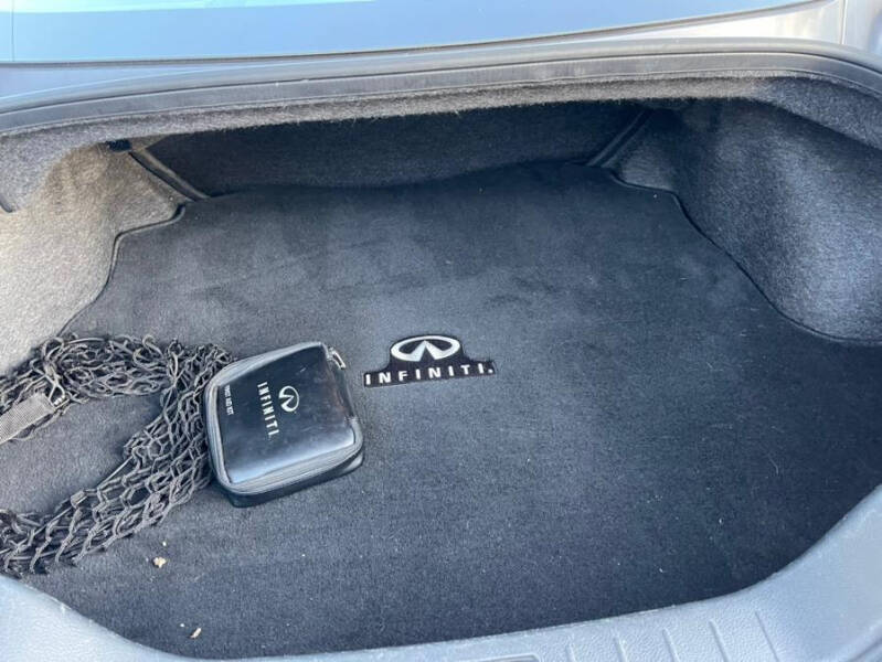 2011 Infiniti G37 Coupe x