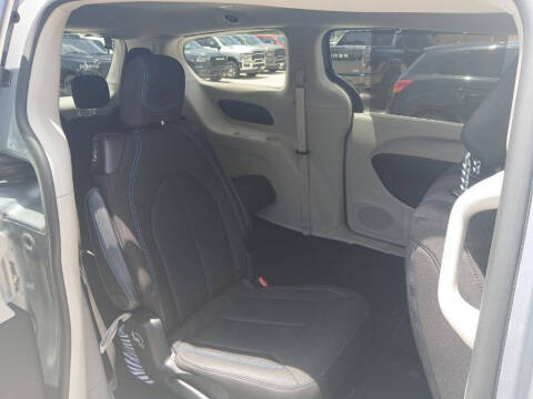 2021 Chrysler Pacifica Touring