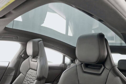 2022 Audi e-tron GT quattro Premium Plus