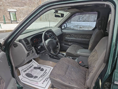 2000 Nissan Frontier SE