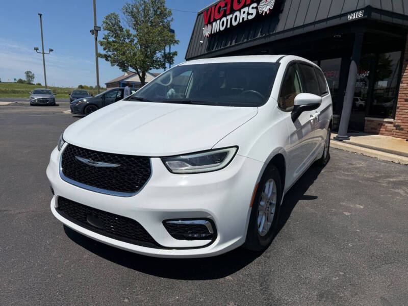 2023 Chrysler Pacifica Touring L
