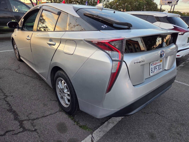 2016 Toyota Prius Two