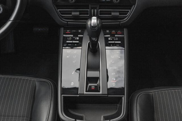 2023 Porsche Macan T