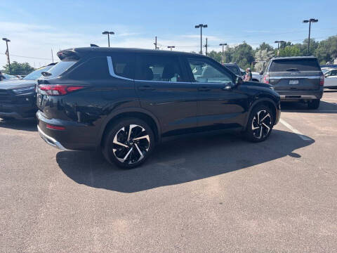 2022 Mitsubishi Outlander SE
