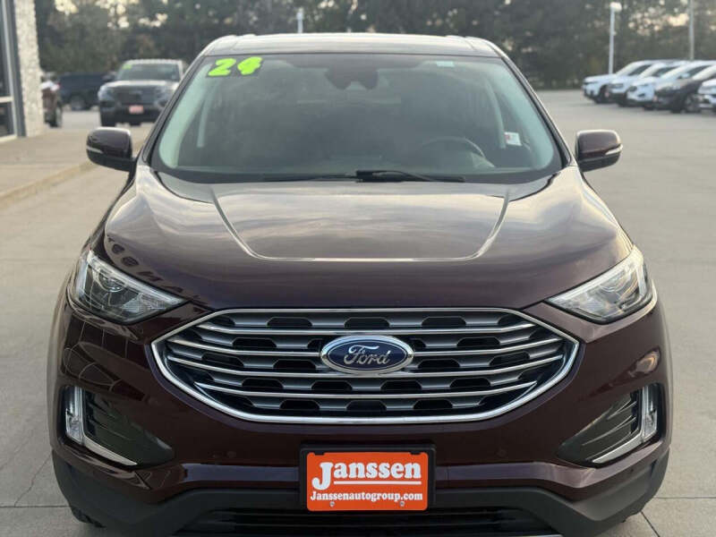 2024 Ford Edge Titanium