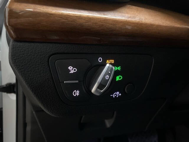 2023 Audi Q5 quattro Premium Plus 40 TFSI