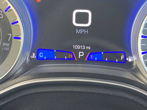 2023 Chrysler 300 Touring L