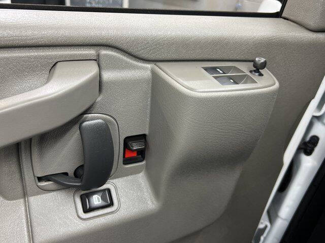2022 GMC Savana 2500